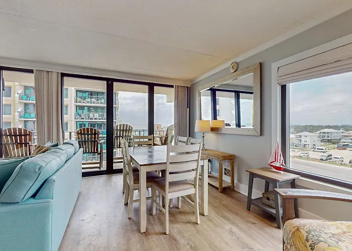 Apartment Island Winds East 411 *